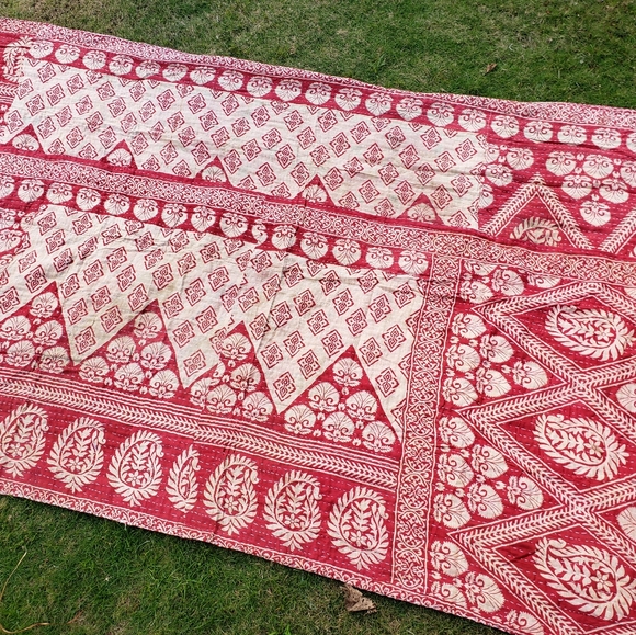 Kantha Quilt - Picture 1 of 4